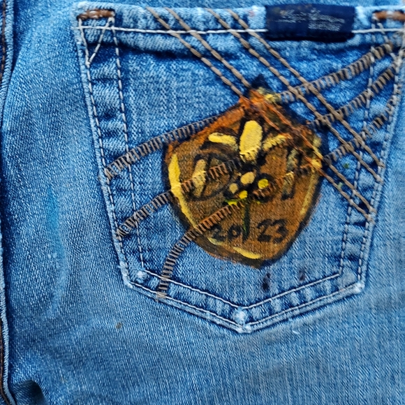Hand painted vintage Levi Strauss Jean shorts - Picture 3 of 8